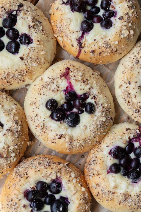 Blueberry Cheesecake Buns | Fresh Bean Bakery Ice Cream Muffins, Rich Cheesecake, Sweet Bread Rolls, Vanilla Cheesecake, Blueberry Crumble, Blueberry Bread, Brioche Buns, Yeast Bread, Blueberry Cheesecake