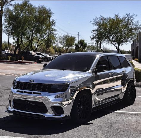 Wrapped Jeep, Jeep Trackhawk, Jeep Srt, Srt Jeep, Diesel Trucks Ford, Jeep Grand Cherokee Srt, Dream Car Garage, Dodge Muscle Cars, Fake Pictures