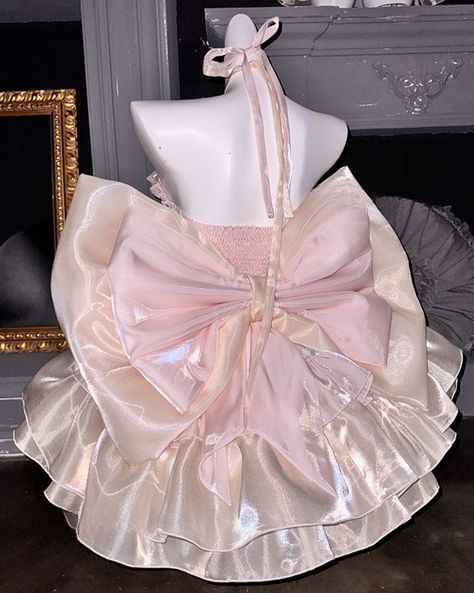 🎀 Cute balletcore puff dress, perfect for parties! 🎀 Available in 5 colors – shop now at Devilinspired: https://www.devilinspired.com/poshepose-(balletcore-corset-puff-dresses) Price: $74.75! 💖 Pink Bow Dresses, Mini Princess Dress, Pink Dress Elegant, Pink Dress Bow, Bows Fashion, Birthday Outfit Pink, Bow Decorations, Pink Bow Dress, Fluffy Dress