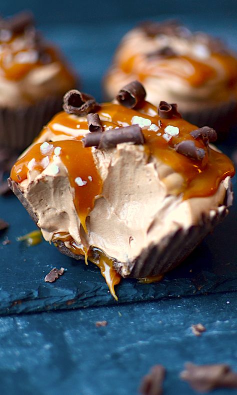 Desserts With Chocolate Mousse, Desserts That Can Sit Out, Salted Caramel Chocolate Mousse, Salted Caramel Mousse Recipes, Salted Caramel Mousse Cake, Chocolate Cup Desserts Ideas, Chocolate Cups With Mousse, Salted Caramel Dessert Recipes, Chocolate Mousse Dessert Ideas