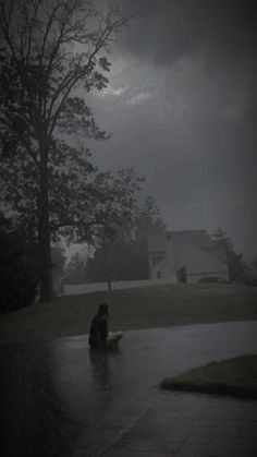 Girl In Rain, Photos Of Nature, International Photography Awards, Rainy Day Aesthetic, I Love Rain, The Great, Dark Nature Aesthetic, Photo Awards, Night Scenery