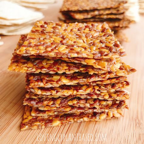 Dehydrated Snacks, Raw Dinner, Flaxseed Crackers, Yeast Cleanse, Seed Crackers Recipe, Pastry Twists, Spicy Crackers, Wraps Recipes Easy, Wraps Recipes