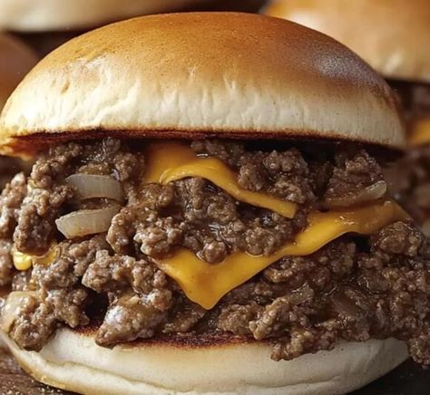 Steakhouse Burger Sloppy Joes, Burger Sloppy Joes, Steakhouse Burger Recipe, Strawberry Banana Pudding Recipe, Soft Burger Buns, Chicken And Spinach Casserole, Steakhouse Burger, Summer Squash Casserole, Afternoon Lunch