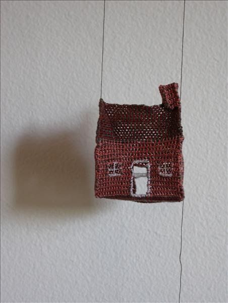 House (2007) Dorie Millerson Needlepoint lace, cotton Casa by Cecilia, Flor de Papel Poem House by Kathryn Campbell Dodd Dolls h... Fabric Journals, Dolls Houses, Fibres Textiles, House Built, Art Textile, Crochet Art, Decor Shop, Decor Furniture, Design Decor