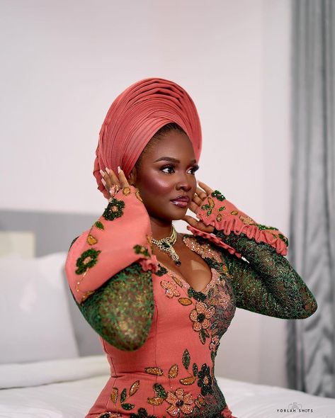 Pink Aso Oke, Nigerian Traditional Attire, Aso Ebi Styles Lace, Nigerian Traditional Dresses, Glam Photography, Lace Asoebi, Ghana Wedding, African Party Dresses, Bridal Styling