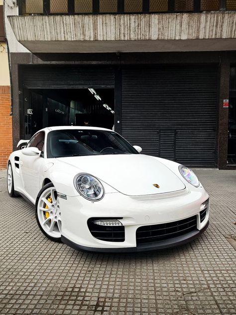 Boxer Engine, Porsche 997, Street Racing Cars, Street Racing, Rear Wheel Drive, Racing Cars, Old Money, Race Cars, Porsche