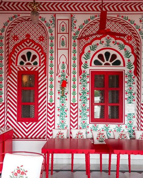 raahi living | sustainable slow fashion & homewares on Instagram: "wishing the raahi family and our cherished followers a festive season filled with love, happiness, peace and the warmth of jaipur’s red painted walls and frescoes! ♥️🌲 have a very merry christmas 🔔♥️🍄💫⛄️🕯️ #raahiliving #livecolorfully #acolorstory #anthropologie #worldwanderer #forthecurious #seekthesimplicity #luxuryhotels #incredibleindia #colorcrush #passionpassport #travelindia #indianphotography #rajasthandiaries" Red Painted Walls, Red Wall Paint, Red Architecture, Balcony Decoration, Painted House, A Very Merry Christmas, Painted Walls, Indian Photography, Live Colorfully