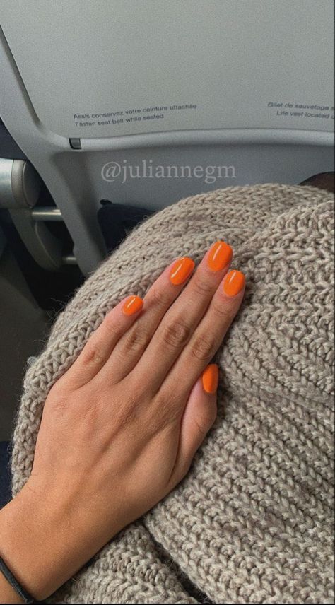 short orange nails inspo nails orange nailsonfleek nailsideas orangenails ongles inspiration orangeaesthetic trendynails Orange Fall Nails Short, Dip Nails Orange, Gel Orange Nails, Bright Orange Acrylic Nails, Orange Gel Nails Short, Nail Color Orange, Short Nails Orange, Orange Short Nails, Orange Nails Short