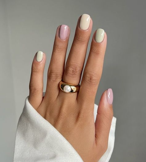 Simple Spring Nails, Minimal Nails Art, Cute Short Nails, Short Gel Nails, Simple Gel Nails, Minimal Nails, Casual Nails, Cute Gel Nails, Shellac Nails