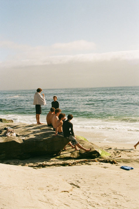 Windnsea Beach La Jolla, San Diego, California Film Camera: Minolta QTsi Film: Fuji 200 Summer sunset on film Film Beach, Fuji Film, Summer Film Photography, Beach Film Photography, Beach Film, 35 Mm Film Photography, 35mm Film Photography, Medium Format Photography, Beaches Film