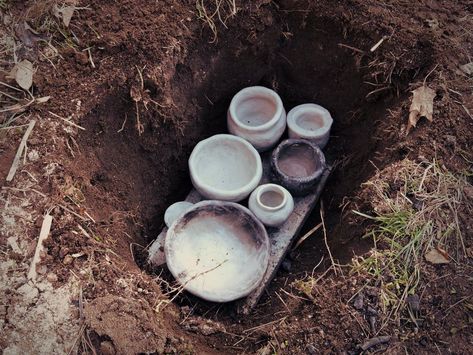 DIY Primitive Pottery Firing : 5 Steps (with Pictures) - Instructables Pottery Firing, Primitive Pottery, Bowls And Plates, Pottery Kiln, Beginner Pottery, Pottery Techniques, Pottery Crafts, Diy Pottery, Ceramics Ideas Pottery