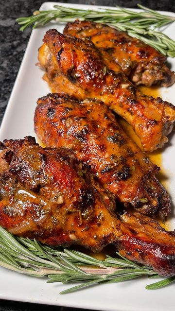 Turkey Drumstick Recipe Oven Baked, Turkey Leg Recipes Baked, Cajun Turkey Wings, Turkey Legs In Oven, Oven Baked Turkey Wings, Oven Baked Turkey, Bake Turkey Wings Recipe, Rotisserie Turkey, Basting A Turkey