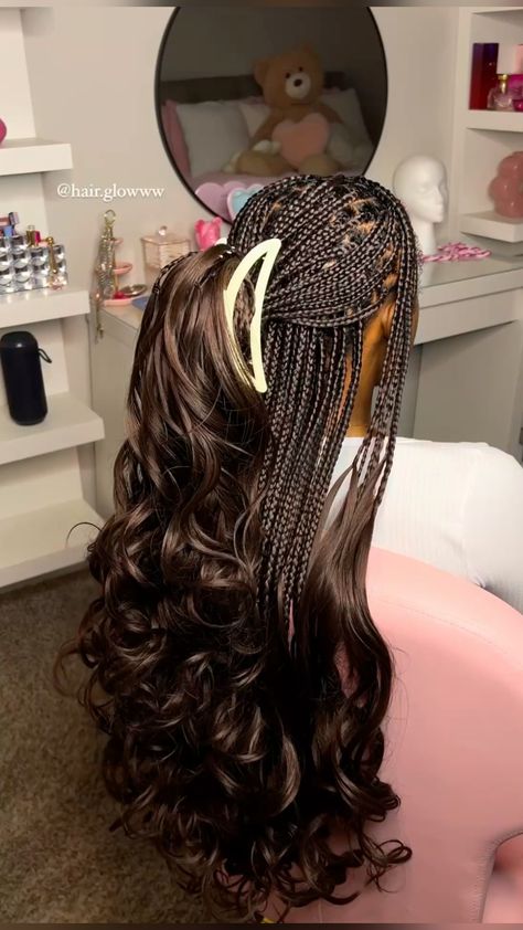 Dark or natural brown French curl braids French Curl Knotless Braids Hairstyles, Box Braid With French Curls, Cute French Curl Braids, Curl French Braid, French Curl Braids Half Up Half Down, Half French Braids Half Box Braids, Black And Brown Ombre Braids, French Curl Braids Medium Length, Small Braids Parting Guide