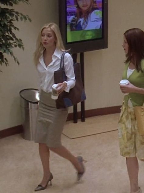 Kate Hudson Outfits 2000s, Early 2000s Office Fashion, 90s Office Wear, 2000s Corporate Aesthetic, 90s Office Outfit, 00s Office Fashion, 90s Office Core, Pencil Skirt Outfits Aesthetic, 2000s Office Outfits