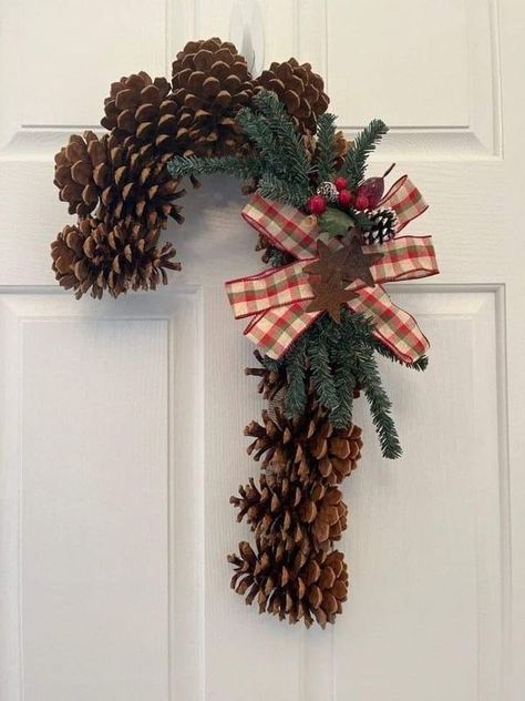 Candy Cane Wreath Diy, Fall Crafts Decorations, Pine Cone Christmas Decorations, Dollar Store Christmas Decor, Pinecone Crafts Christmas, Candy Cane Decorations, Pig Crafts, Pine Cone Christmas Tree, Christmas Pine Cones