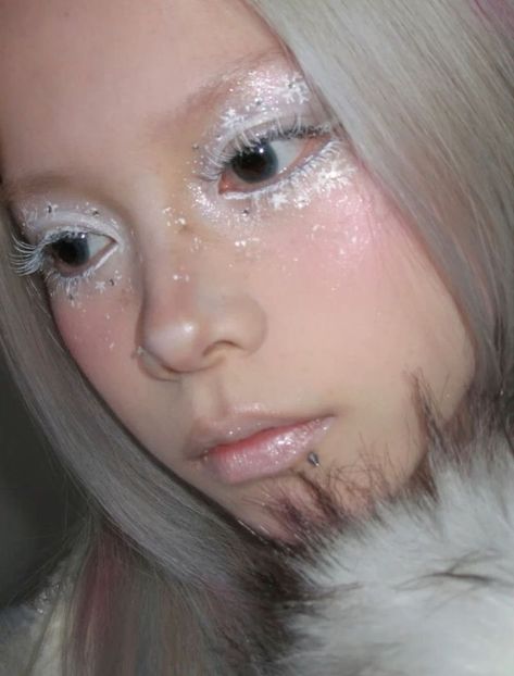 Glittery Face Makeup, White Makeup Looks Aesthetic, Pink Winter Makeup Looks, Winter White Makeup, Y2k Winter Makeup, Winter Frost Makeup, White Glittery Eye Makeup, Snow Inspired Makeup, Bunny Aesthetic Makeup