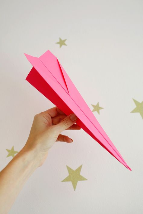 Paper Airplane Instructions - Childhood Magic How To Build A Paper Airplane, Paper Airplanes How To Make, Paper Airplane Instructions, Paper Airplanes Instructions, Easy Origami Heart, Origami Butterfly Easy, Classic Paper, Kid Games, Valentine's Day Printables