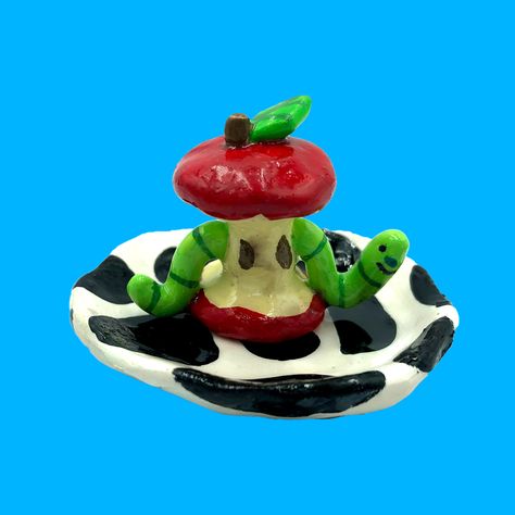 Clay Worm, Do It Yourself Crafts, Cute Clay, Air Dry Clay, Trinket Dishes, Creative Crafts, Clay Art, Pottery Art, Handmade Crafts