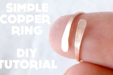 Diy Copper Ring, Diy Rings Tutorial, Copper Jewelry Diy, Silversmithing Jewelry, Diy Jewelry To Sell, Metal Jewelry Making, Diy Ring, Copper Jewellery, Diy Jewelry Tutorials