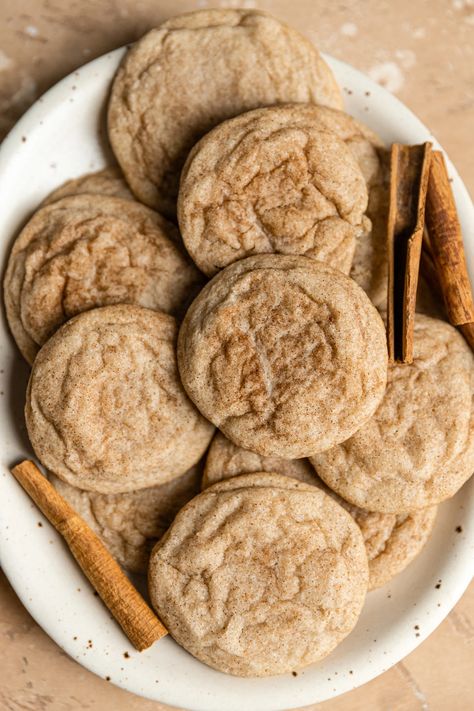 This cinnamon sugar cookie recipe makes super soft and chewy cookies, and can be made in less than 30 minutes! There is cinnamon flavor baked into every bite. The best part: there's no chilling required! These are perfect for holiday cookies for a cookie swap. Your whole family will love these easy cinnamon sugar cookies! Sinfully Cinnamon Cookies, Soft Cinnamon Cookies, Chewy Cinnamon Cookies, Honey Cinnamon Cookies, Simple Food Pictures, Cinnamon Butter Cookies, Ginger Cinnamon Cookies, Orange Cinnamon Cookies, Christmas Cinnamon Cookies