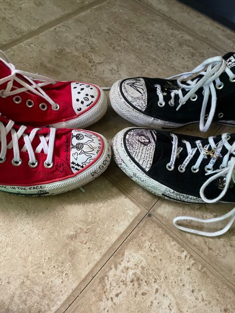 Sharpie Converse, Converse Drawings, Converse Doodles, Converse Ideas, Diy Converse, Personalized Converse, Sharpie Shoes, Alt Shoes, Converse Design