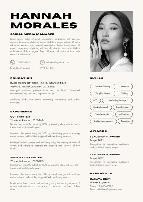 Modern resume template Architecture Resume, Curriculum Vitae Design, Cv Website, Comunity Manager, Cv Original, Unique Resume, Cv Inspiration, Graphic Design Cv, Modern Resume Design