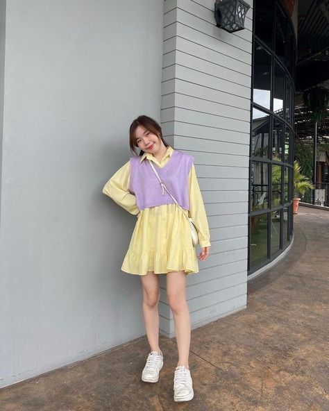 Beachy Fits, Bright Colors Fashion, Colorful Summer Outfits, Color Combos Outfit, Color Blocking Outfits, Korean Casual Outfits, Quirky Fashion, Kawaii Fashion Outfits, Casual Day Outfits