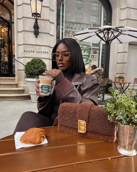 COFFEE DATES W/ @ralphscoffee ☕️ • OUTFIT | @normakamali x @revolve • BAG | @brandonblackwoodnyc • HEELS | @stevemadden x some links… | Instagram Coffee Outfits Aesthetic, Shopping Aesthetic Black Woman, Coffee Inspo Pics, Coffee Date Photography, Heels Aesthetic Outfit, Coffee Date Outfit Winter, Coffee Date Outfit Aesthetic, Girls Vision Board, Coffee Date Photoshoot