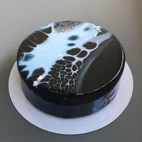 Dark chocolate sponge layered with chocolate mousse and spider web mirror glaze. Black Mirror Glaze Cake, Mouse Cake With Mirror Glaze, Chocolate Mirror Glaze Cake Decoration, Red Mirror Glaze Cake, Chocolate Mirror Glaze, Dark Mirror, Mirror Cake, Mirror Glaze, Chocolate Sponge