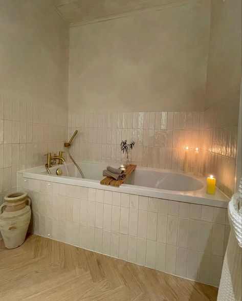 Small Spa Bathroom Ideas, Spa Bathroom Decor Ideas, Small Spa Bathroom, Bathtub Tile Surround, Spa Bathroom Decor, Luxury Spa Bathroom, Spa Style Bathroom, Spa Inspired Bathroom, Zellige Tiles