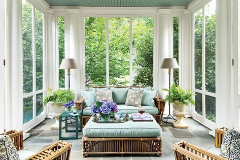 Country Homes, Screened Porch Designs, Clad Home, Building A Porch, Porch Furniture, Screen Porch, House With Porch, Porch Design, Screened In Porch