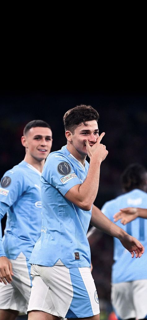 Manchester City Wallpapers, Man City Wallpaper, Man City Team, Argentina Football Team, Real Madrid Champions League, Manchester City Wallpaper, Julian Alvarez, Funny Lockscreen, Premier Lig