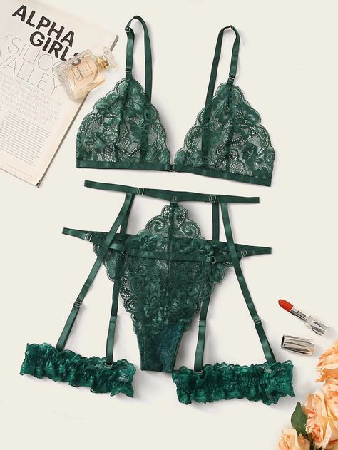 Green Lingerie, Lingerie Inspiration, Hot Lingerie, Cute Lingerie, Lace Garter, Lingerie Outfits, Scalloped Trim, Pretty Lingerie, Bridal Lingerie