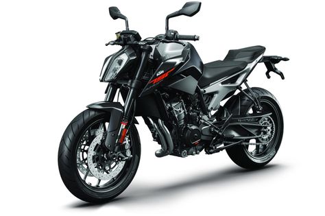 The new Duke 790 finished off in a subtle matte black paint job 500cc Motorcycles, Duke Photos, Duke 790, Ktm 390 Duke, Duke Motorcycle, New Ktm, Ktm Factory, Retro Bikes, Yamaha Mt 09