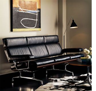 Eames 3-Seater Sofa by Herman Miller Eames Sofa, Future Furniture, Herman Miller Chair Eames, Eames Office, Genuine Leather Sofa, Pedestal Side Table, Smart Furniture, Modern Seating, Herman Miller