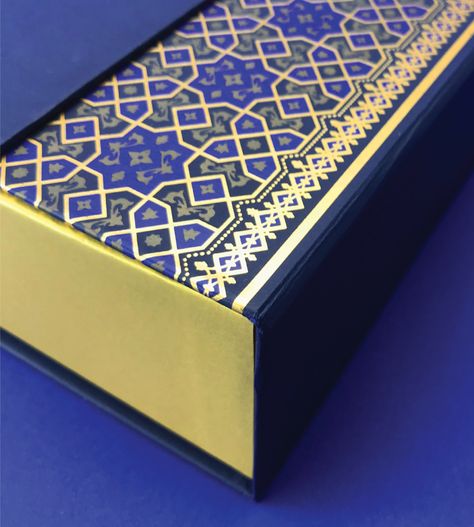 Exclusive Box Packaging, Ramadan Box Design, Dates Packaging Design, Arabic Packaging, Ramadan Packaging, Indian Wedding Invitation Box, Calendar Packaging, Holiday Packaging Design, Luxury Box Design