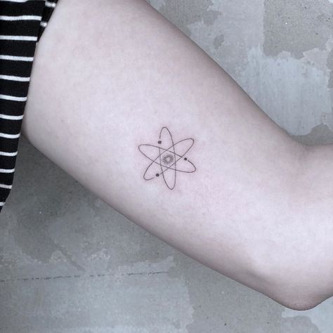 40 Atom Tattoo Designs For Men - Chemical Element Ink Ideas Atom Tattoo Universe, Fine Line Tattoo Chemistry, Carbon Atom Tattoo, Atom Symbol Tattoo, Chemistry Tattoo Symbols, Hydrogen Tattoo, Chemical Tattoo Ideas, Minimalist Science Tattoo, Atom Tattoo Design