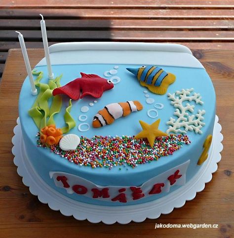 Fish Birthday Cake, Aquarium Cake, Aquarium Birthday, Fondant Fish, Tank Cake, Fish Cake Birthday, Fish Birthday, Ocean Cakes, White Birthday Cakes