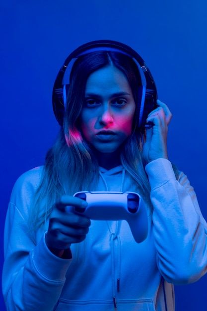 Holding Game Controller Reference, Holding Controller, Gaming Girl, Computer Club, Photo Games, Best Project, Retro Videos, Video Gamer, Women Names