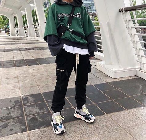 Goth Outfit, Stay Classy, Streetwear Men Outfits, Fashion Streetwear, Edgy Outfits, Oversized Sweater, Streetwear Outfit, Mens Streetwear, Grunge Fashion