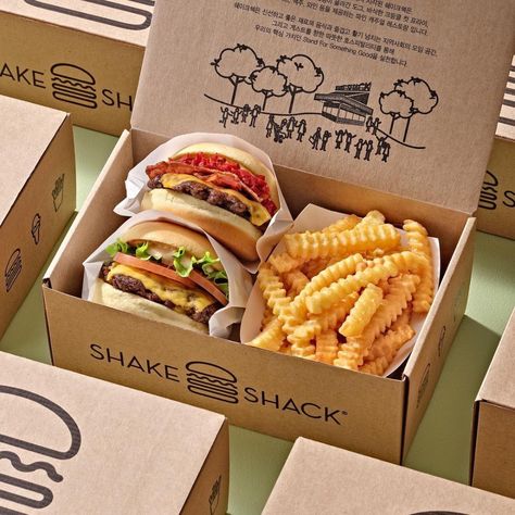 Food Truck Packaging, Delivery Aesthetic, Food Truck Ideas, Food Delivery Packaging, Resep Starbuck, Burger Packaging, Makanan Cepat Saji, Burger Box, Food Business Ideas