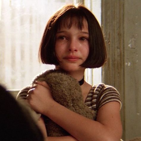 Natalie Portman - Mathilda Matilda Leon The Professional, Natalie Portman Mathilda, Natalie Portman Leon, Leon Matilda, Mathilda Lando, The Professional Movie, Leon The Professional, Pretty Movie, Great Movies To Watch