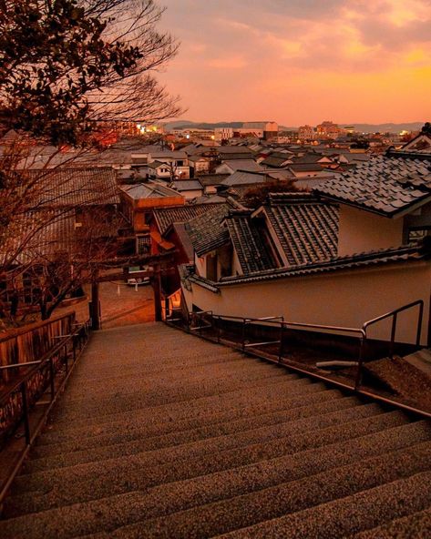 Okayama Prefecture, Kurashiki – Achi Shrine | Credit: @jp.travelers.pic The post Okayama Prefecture, Kurashiki – Achi Shrine | Credit: @jp.travelers.pic appeared first on Alo Japan. Kurashiki Japan, Kimono Dress Traditional, Kimono For Men, Japan Vibes, Okayama Japan, Traditional Japanese Kimono, Dress Traditional, Dressing Gowns, Okayama