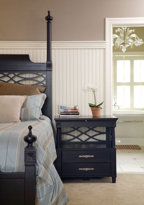 10 Real-Life Examples of Beautiful Beadboard Paneling Beadboard Bedroom, Wainscoting Living Room, Wainscoting Height, Faux Wainscoting, Wainscoting Bedroom, White Beadboard, Beadboard Paneling, Beadboard Wainscoting, Dining Room Wainscoting