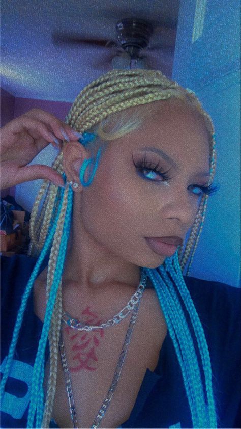 Blonde Braids With Peekaboo, Hair Color Inspiration Peekaboo, Sky Blue Knotless Braids, Knotless Braids With Front Color, Blonde And Teal Hair Peekaboo, Two Colored Braids Black Women, Blonde And Blue Braids Black Women, Blue And Blonde Knotless Braids, Blonde Blue Braids