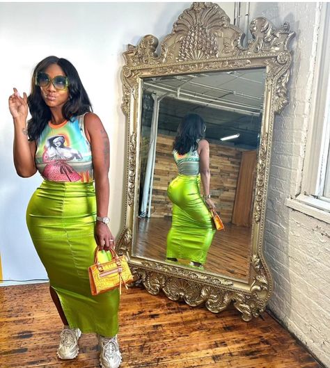 Chic Green Pencil Skirt For Night Out, Casual Green Bottoms For Club, Green Mini Skirt For Club, Chic Green Skirt For Club, Chic Green Pencil Skirt For Party, Green Summer Skirt For Club, Green Spring Pencil Skirt For Party, Metallic Skirt Outfit, Leather Long Skirt