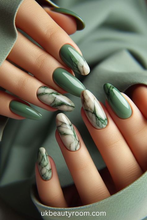 Green And White Nail Art, Green Wedding Nails, Nail Art Pics, Pastel Nail Art, St Patricks Day Nails, Latest Nail Designs, Green Nail Designs, Irish Culture, Her Nails