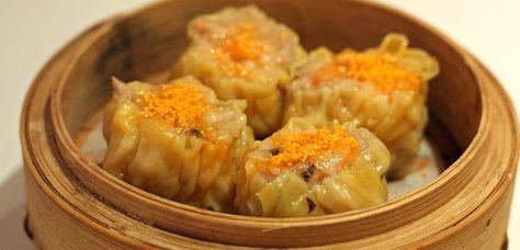 Pork Shumai Recipe, Shu Mai Recipe, Pork Siomai Recipe, Asian Dumpling Recipe, Steamed Pork Buns, Siu Mai, Dim Sum Recipes, Mapo Tofu, Chinese Dumplings