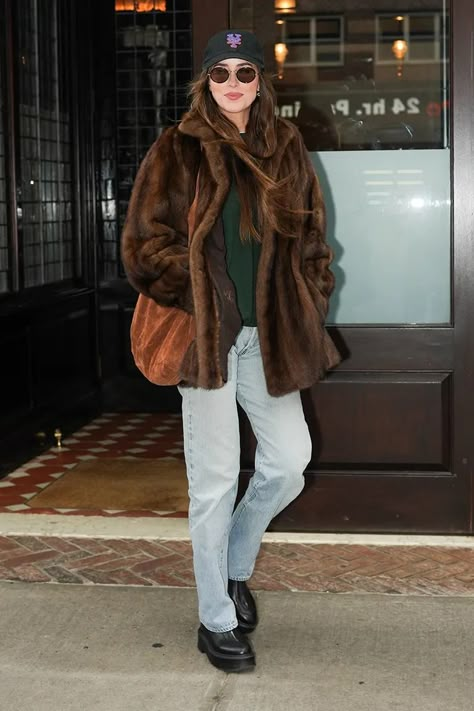 10 Celebrity Jean Outfits to Copy This Season | Who What Wear UK Celebrity Jeans, Winter Coat Trends, Cute Winter Coats, Brown Fur Coat, Short Faux Fur Coat, Dakota Johnson Style, Faux Fur Cropped Jacket, Glamorous Outfits, Coat Trends