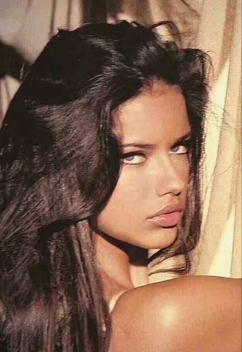 beautiful woman❤️ supermodel Adriana Lima Face, Adriana Lima Wallpaper, Adrian Lima, Adrina Lima, Lima Model, Iconic 2000s, Adriana Lima Young, Adriana Lima Style, Alt Girls